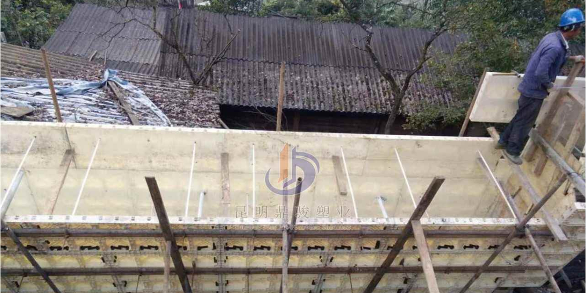 久马高速-鼎骏塑业挡墙塑钢模板工程案例
